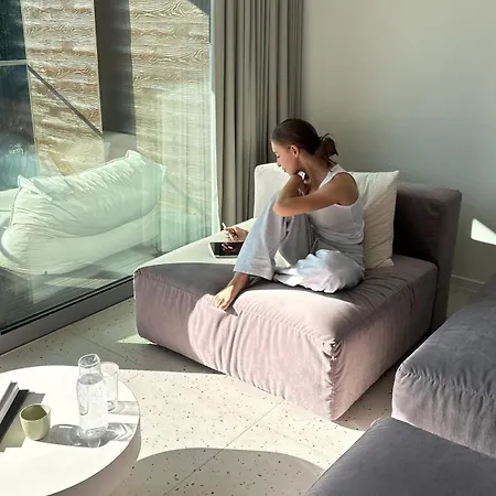 Apartment 210 Kras